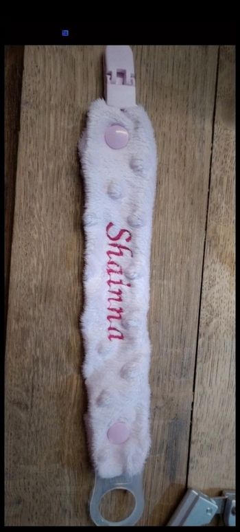 🎀 Attache tétine broder