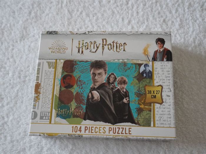 Puzzle 104 pièces Harry Potter neuf encore sous plastique