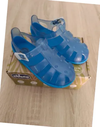 Sandales aquatiques ( plages, galets, etc )