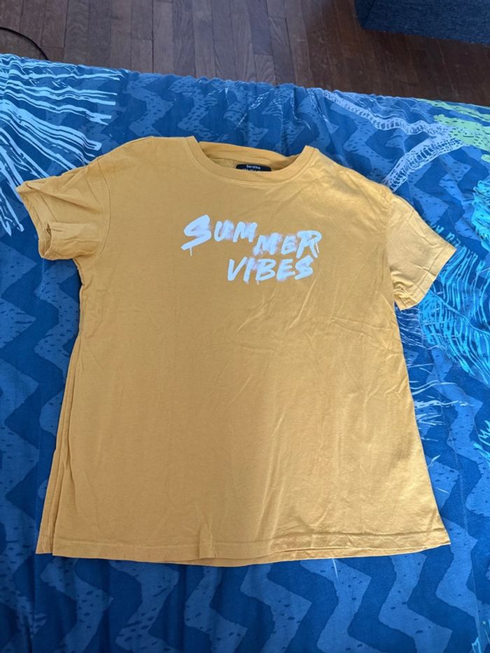 T shirt jaune moutarde Bershka taille S