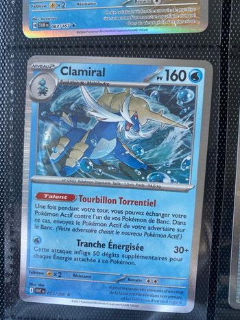 Carte Pokémon holographique neuf