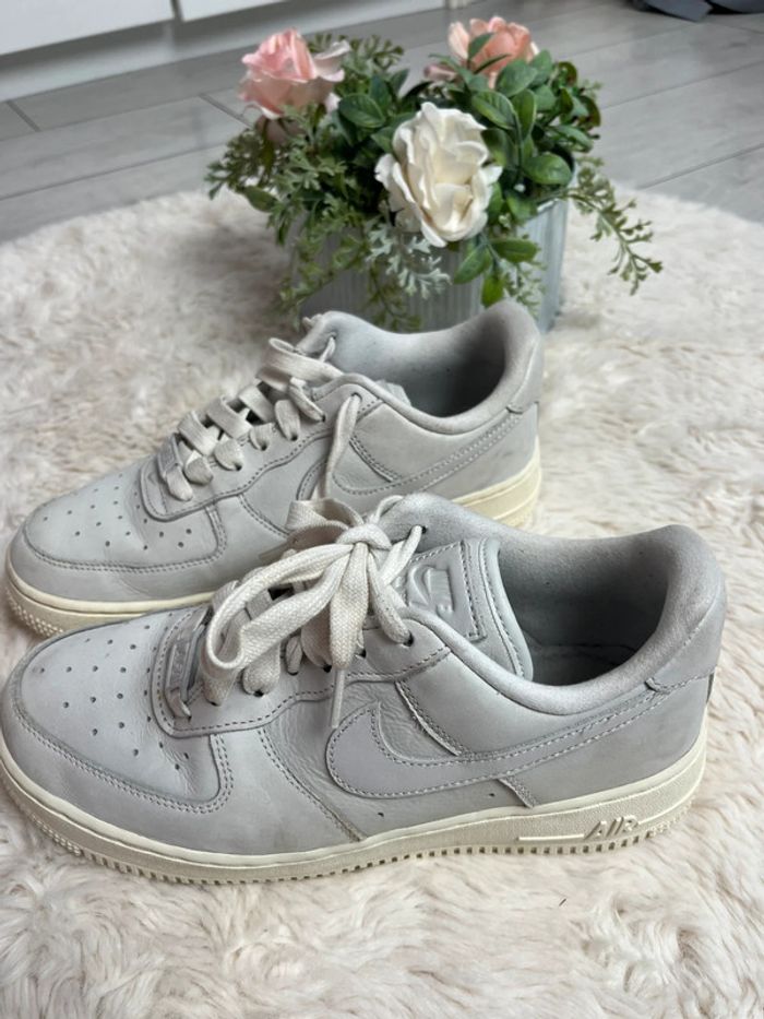 Nike Air force 1 impeccable - photo numéro 2