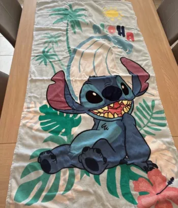 Serviette de plage stitch