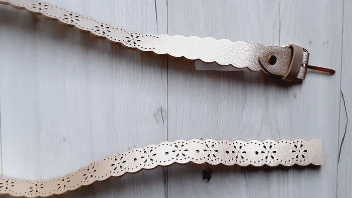 Accessoire femme ceinture dorée Magellan 110 cm Neuve - photo numéro 2