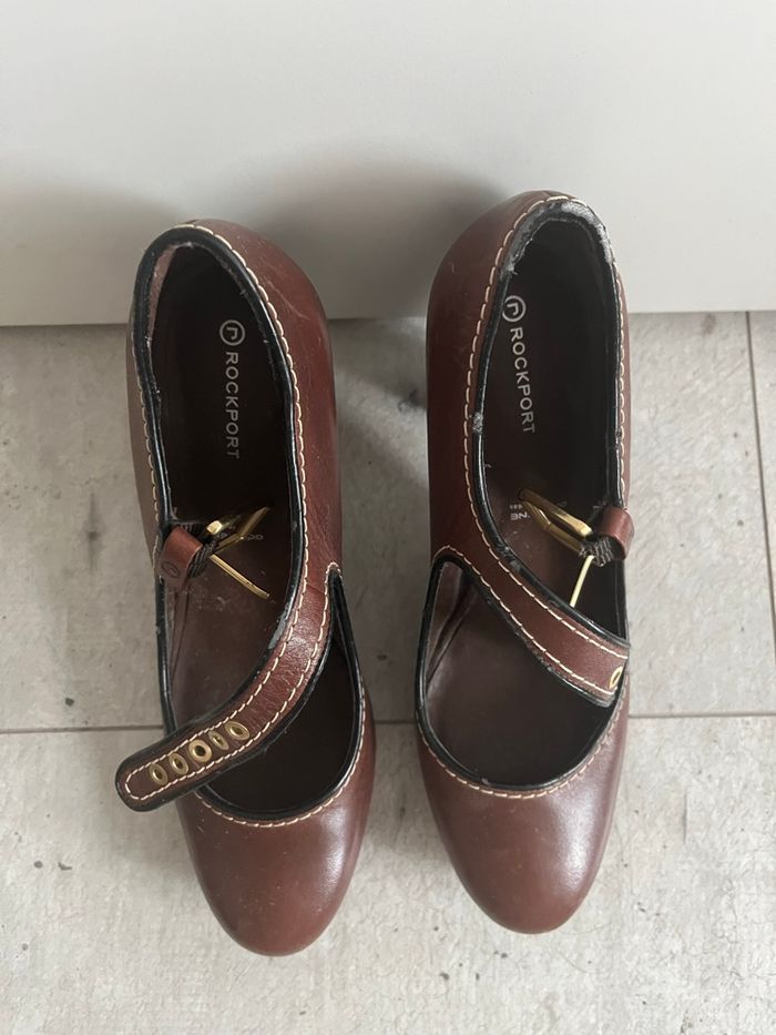 Escarpin à talons Rockport 38