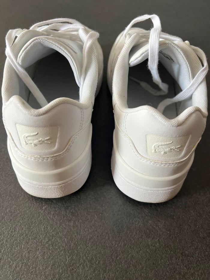 Paire de basket Lacoste T-CLIP - photo numéro 3