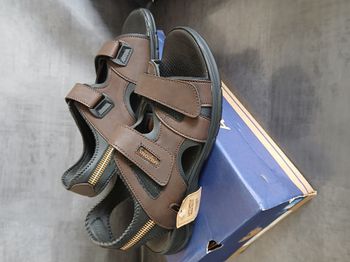 sandale homme a scratch marron noir arizona 44