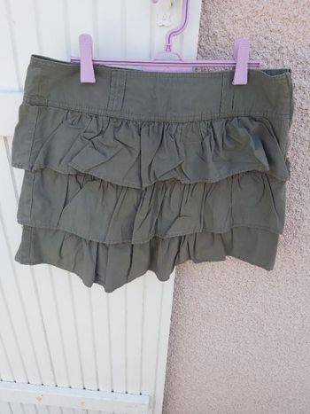 Mini jupe à volants verte T.38