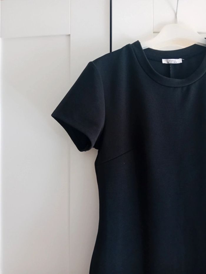 Robe mini t.M Shana 🖤🌼 - photo numéro 2
