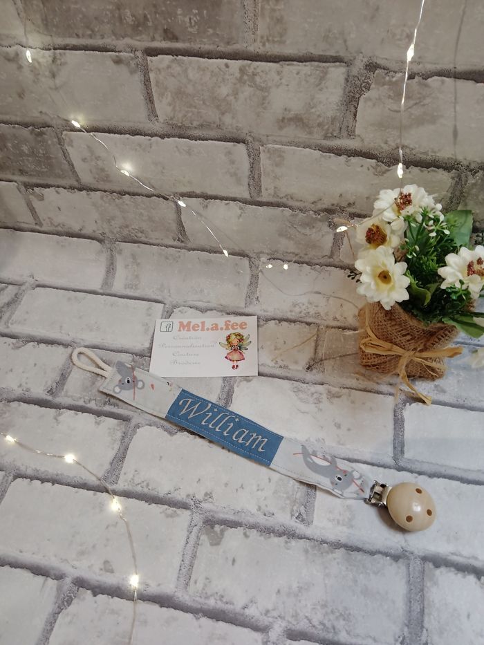 Attache tétine personnalisée