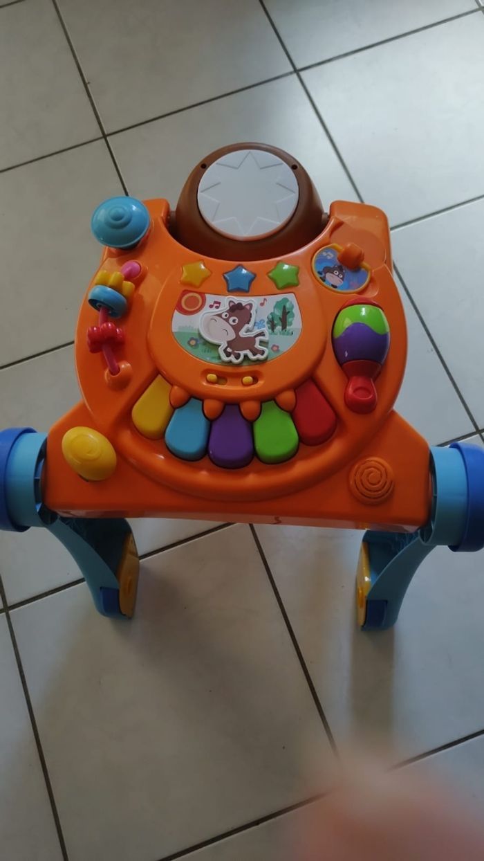 Trotteur / chariot de marche - photo numéro 2