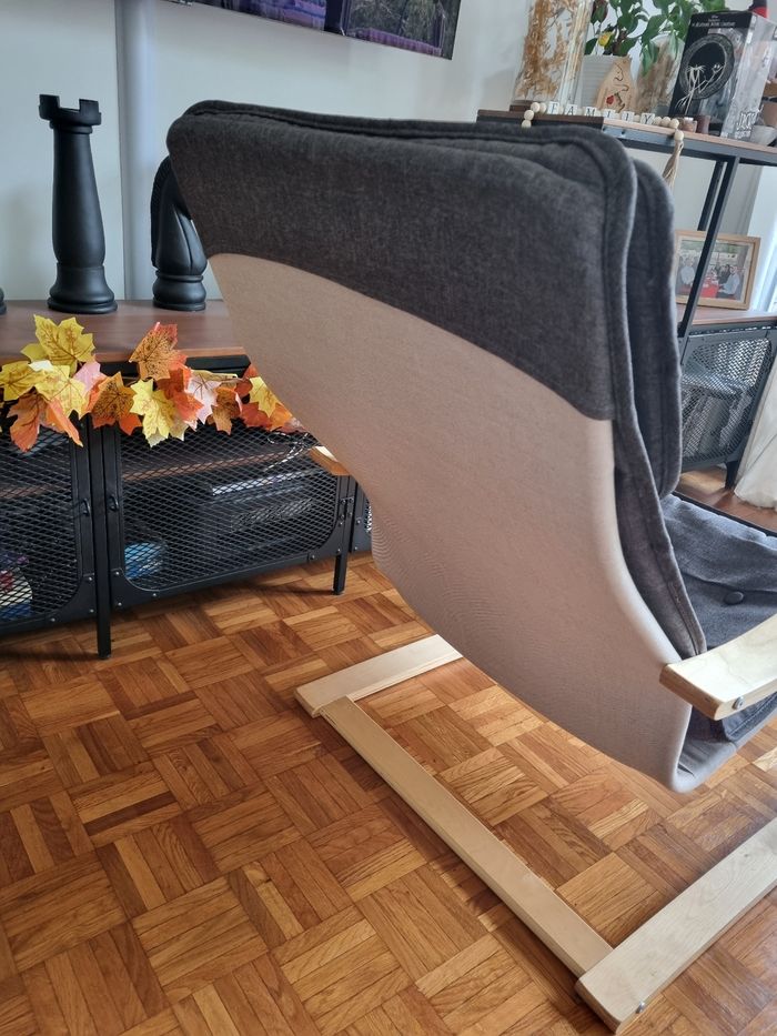 Fauteuil scandinave en bois gris à bascule - photo numéro 3