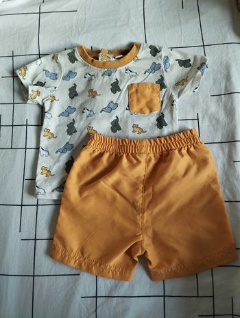 Ensemble tee shirt et short jaune