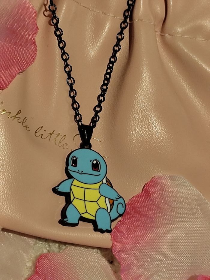 Collier pokémon carapuce neuf