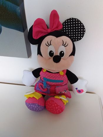 Jouet éducatif Baby Minnie de chez Clementoni