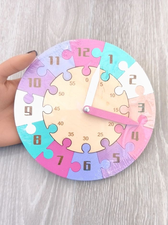 Horloge en bois, puzzle