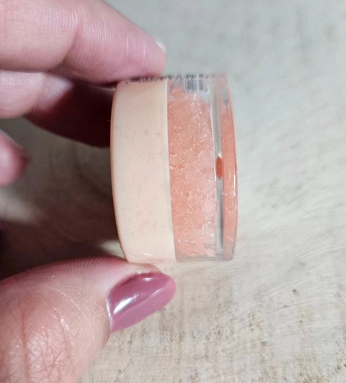 Strawberry Lip Scrub Basic Skin 🍓 - photo numéro 3
