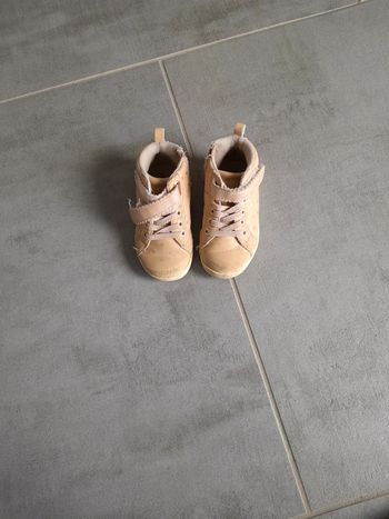 Basket montante etoile taille 23