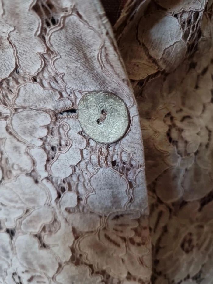 Veste en dentelle Un Jour Ailleurs neuve - photo numéro 4
