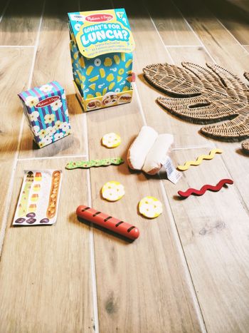 🌭Jeu d'imitation - Neuf - Kit Dinette en bois et feutrine/peluche - Hot dog -Melissa et Doug