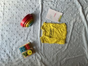 teeshirt manches courtes jaune inscription devant 3 mois tape à l'oeil