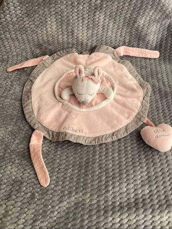 Doudou plat rond sourir rose blanc gris Lilibelle Little amour cœur Sauthon