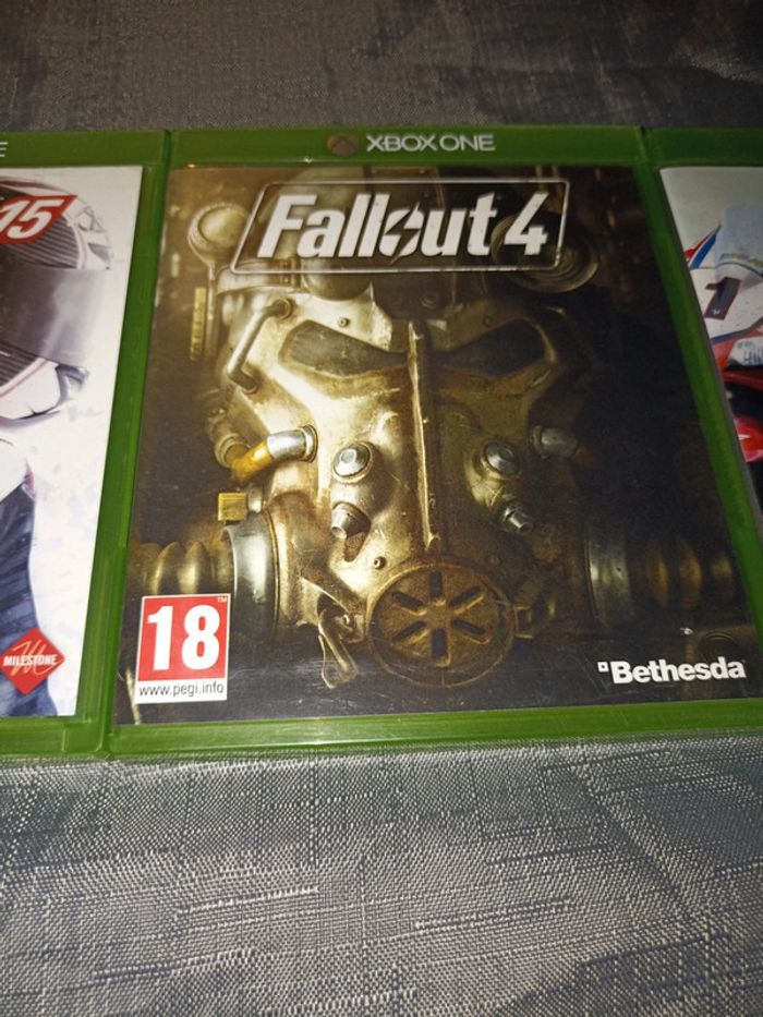 Lot de trois jeux Xbox one - photo numéro 3