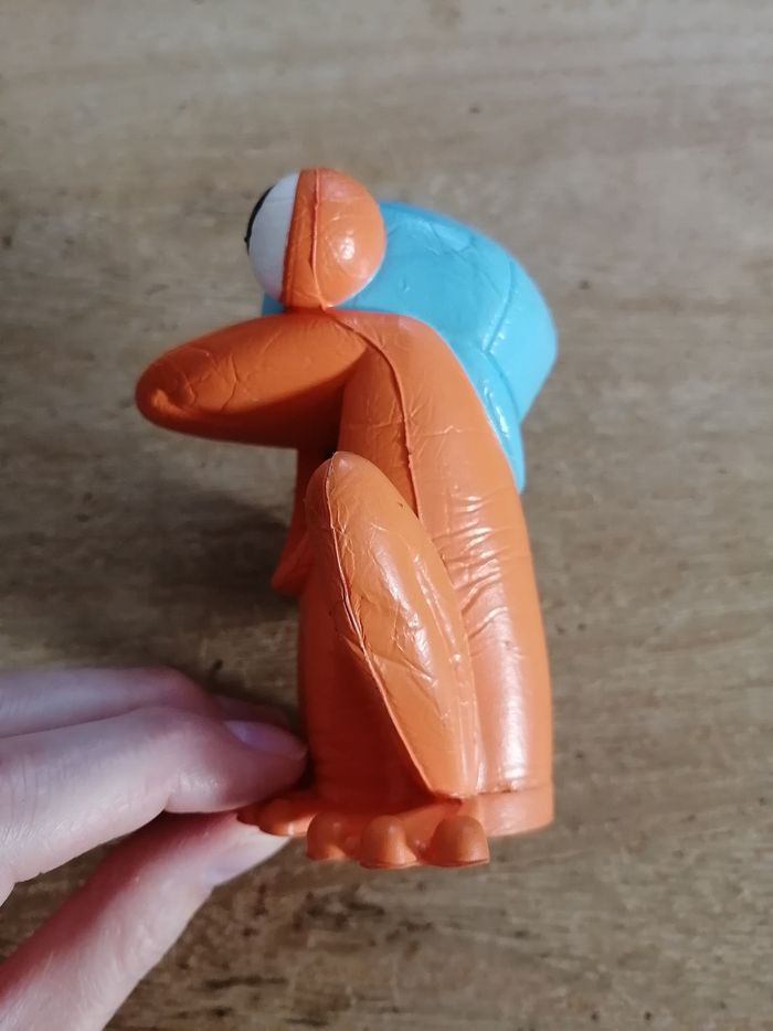 Grenouille orange en polystyrène - photo numéro 4