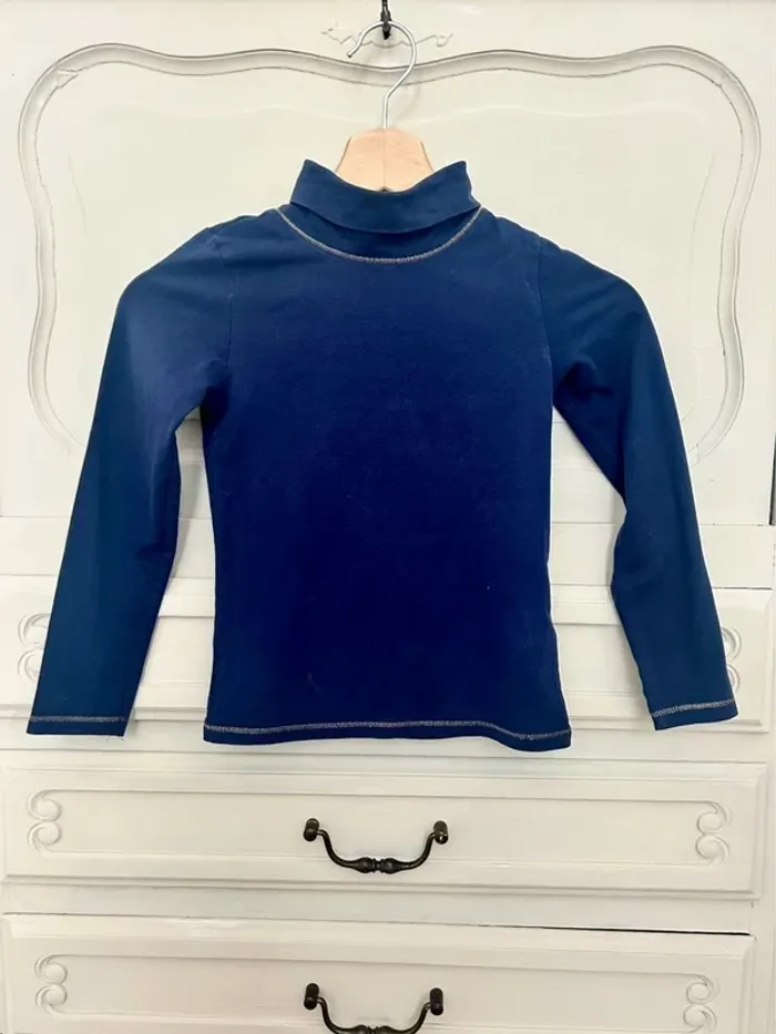 Très beau tee shirt col montant , roulé DPAM taille 8 ans