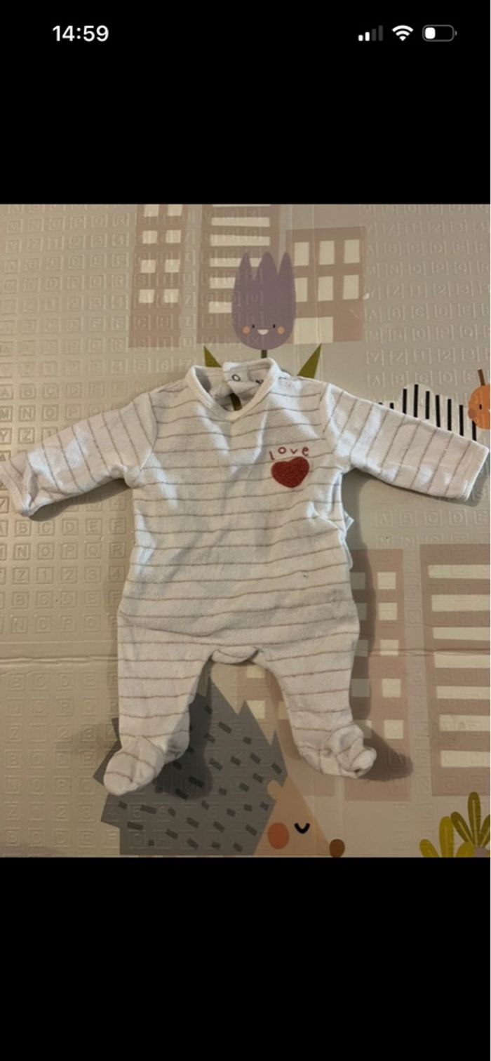 Lot pyjama 1 mois - photo numéro 9