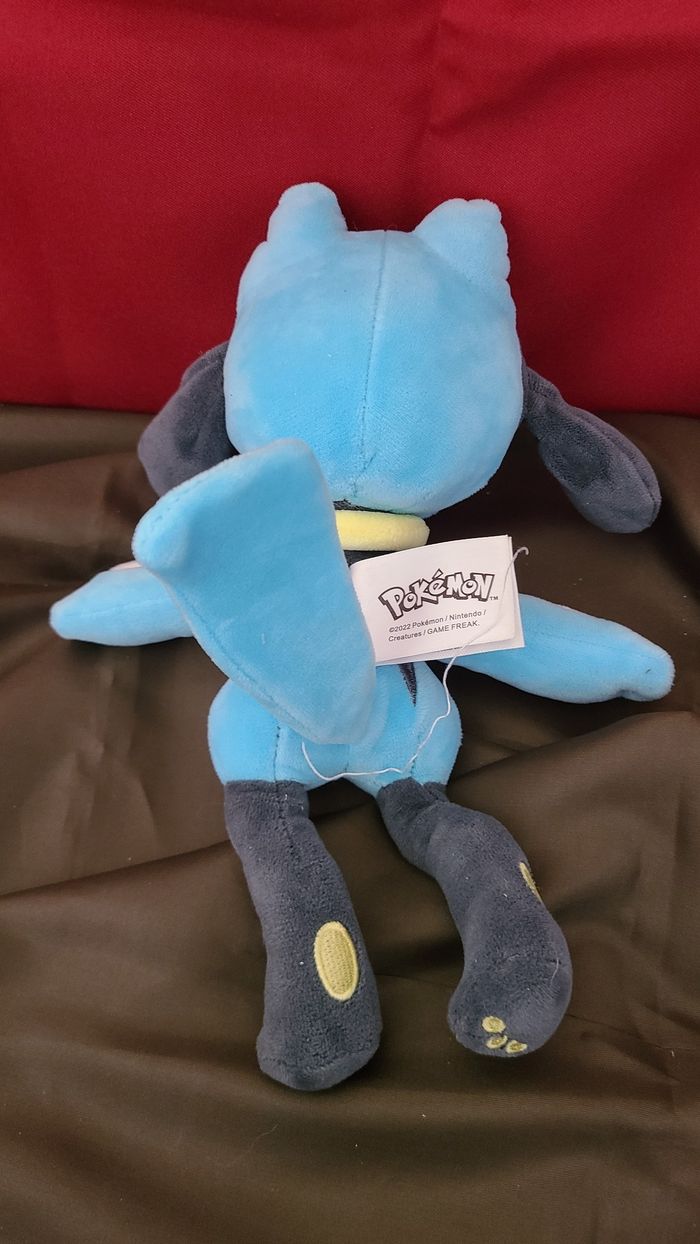 BANDAI Peluche Riolu 20 cm Pokémon - photo numéro 5