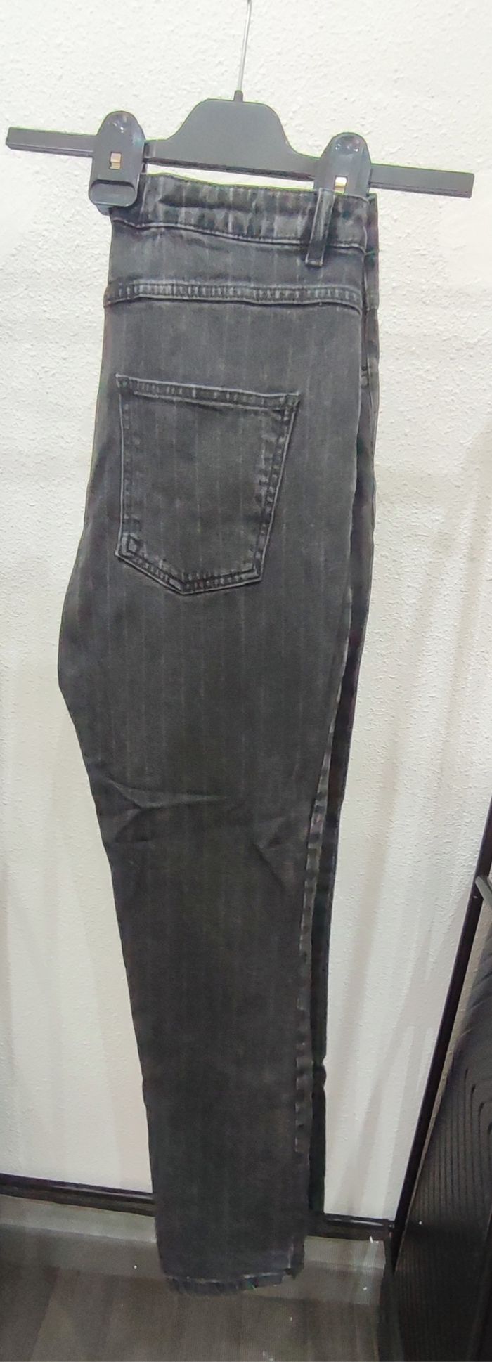 Jean boyfriend noir à rayures grises Etam - Taille 40 - photo numéro 3