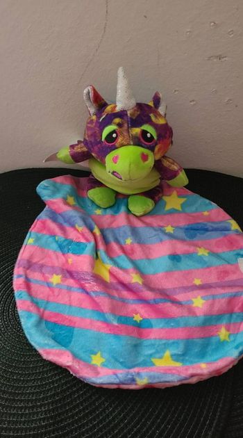 Cutetitos Unicornitos Peluche multicolore en forme de coeur d'amour et de licorne