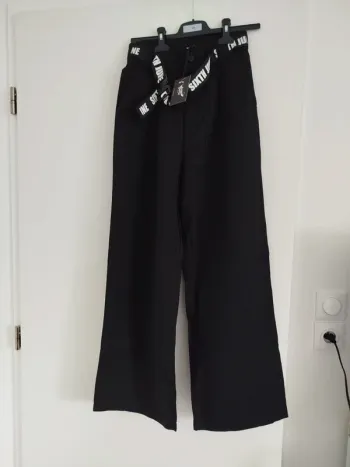 Pantalon à jambes large T S