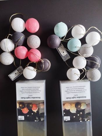 Lot 2 guirlandes boules en rafia coloré