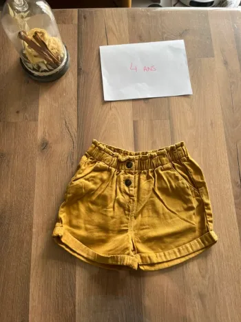 Short - 4 ans