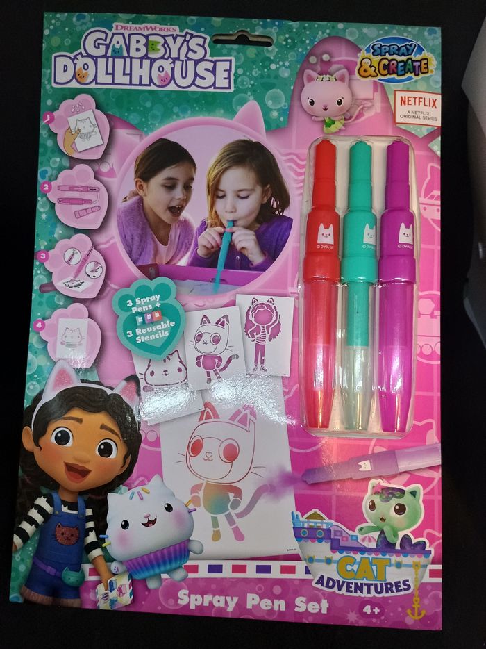 Stylo spray réutilisable Gabby chat