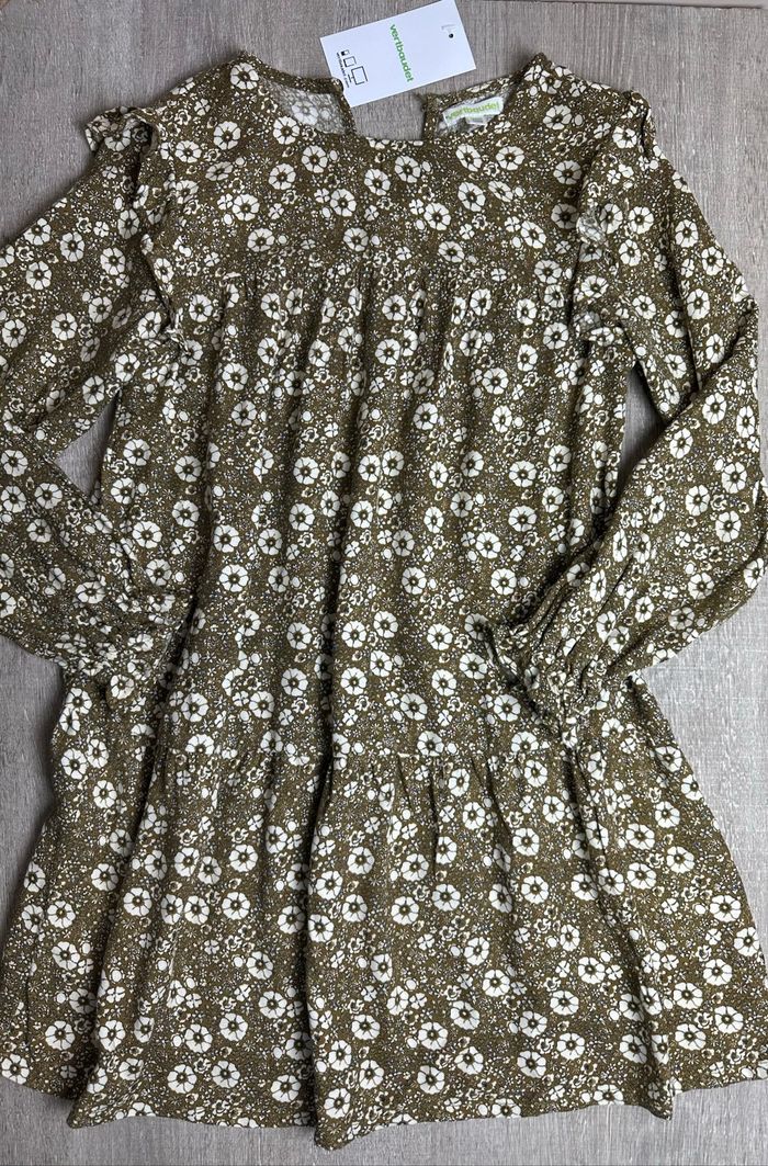 Robe imprimée à volant demi saison - taille 7 ans 122 cm - neuf - photo numéro 2