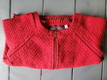 Gilet zippé rouge ananas en relief au dos catimini rouge