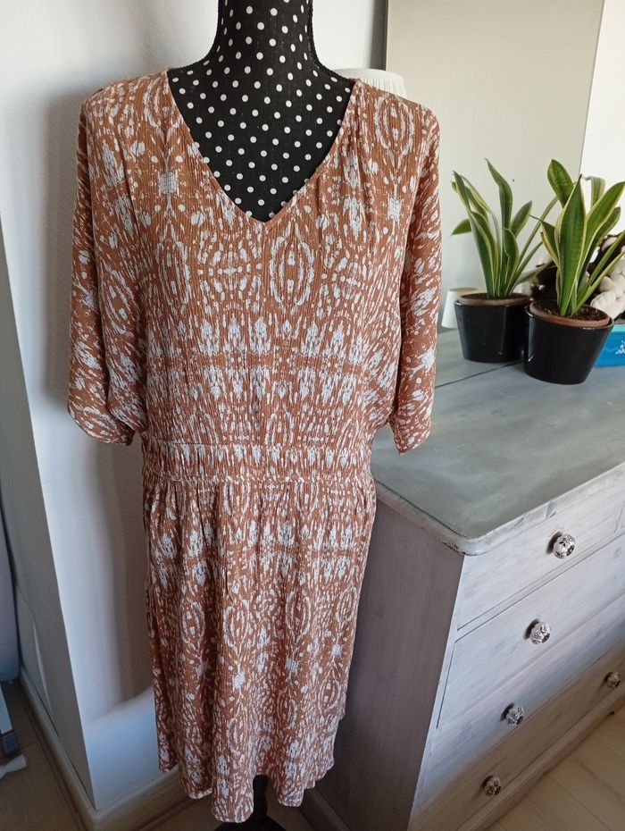 Robe imprimée, manches courtes 48