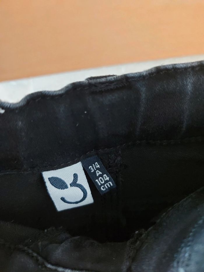 Jeans slim noir 3 pommes neuf avec 🏷 3/4ans - photo numéro 3