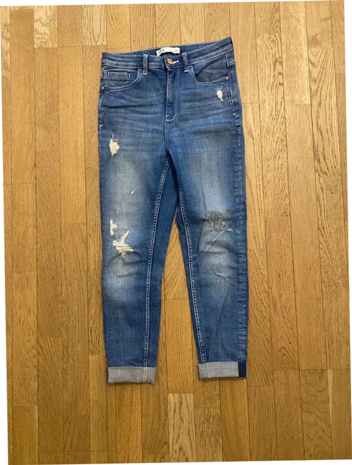 Jean bleu troué Zara taille 36 - photo numéro 2