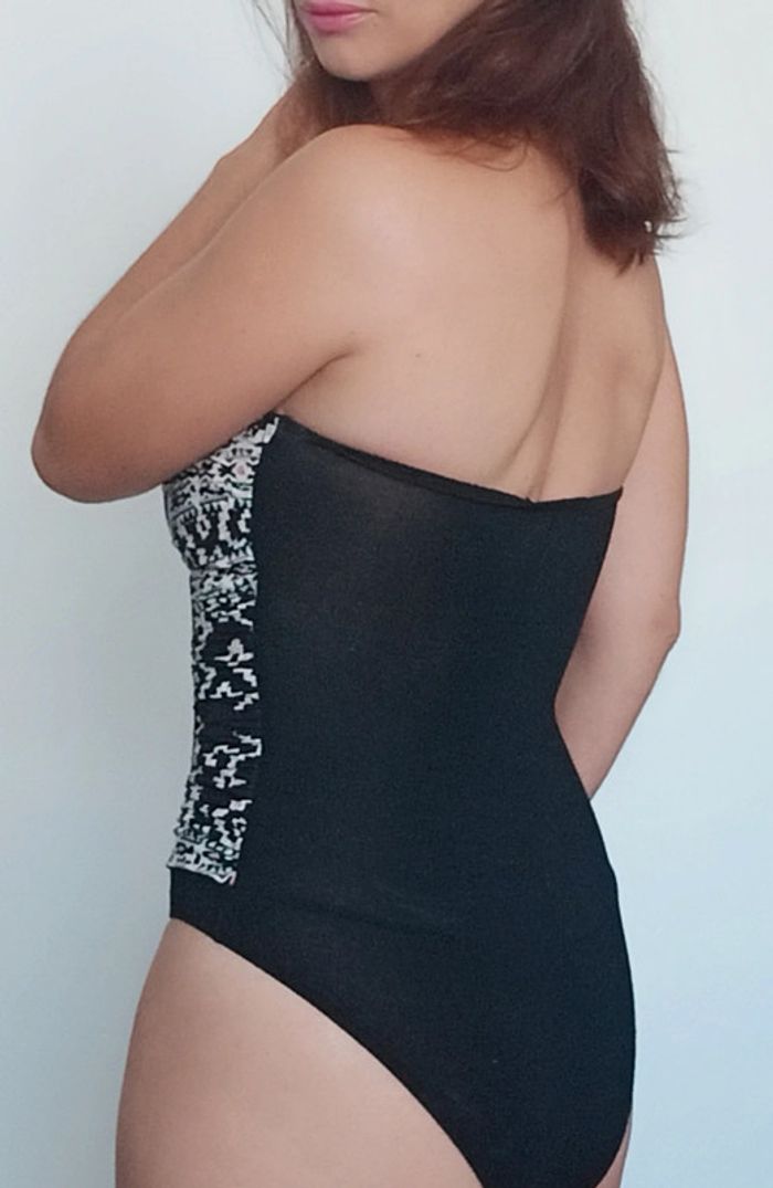 Body échancré bustier aztèque Bershka taille 38 - photo numéro 4
