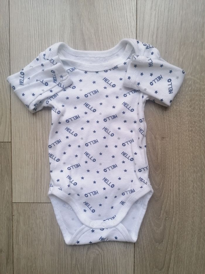 Lot bodies 3 mois - photo numéro 3