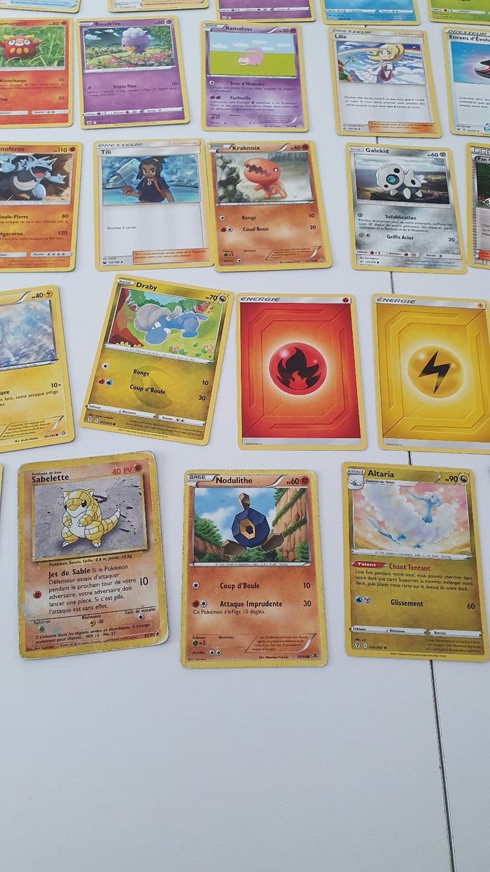 Lot de 35 cartes Pokemon - photo numéro 5