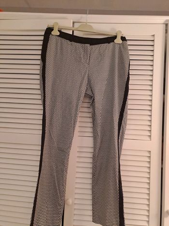 Pantalon noir et blanc taille 42