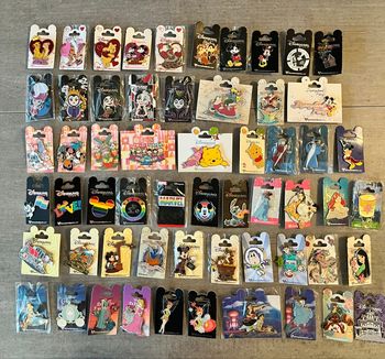 Achat en lot ou à l’unité pins divers Disney