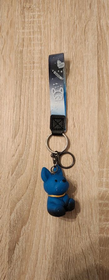 Porte-clés chien bleu neuf