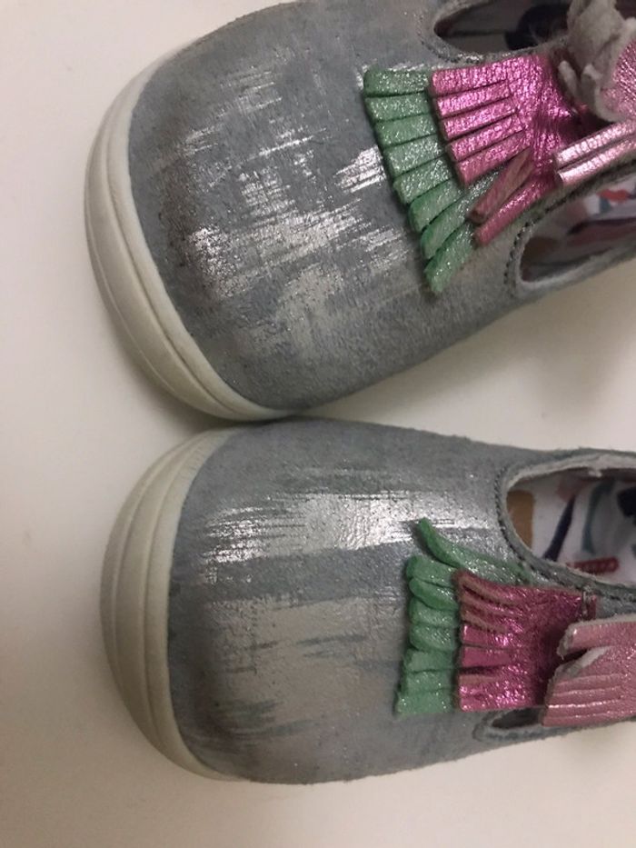 Chaussures taille 21 peu portées - photo numéro 2