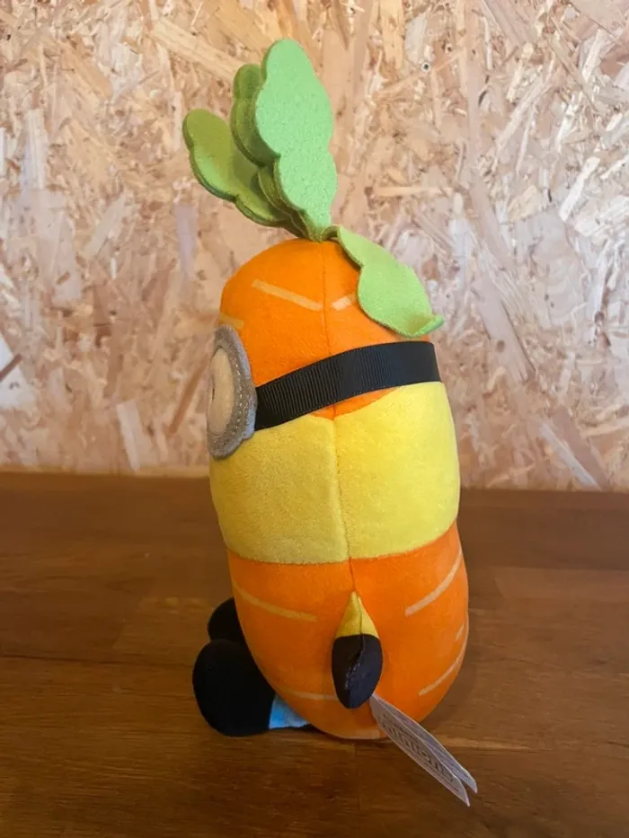 Peluche Les Minions Bob en carotte - photo numéro 5